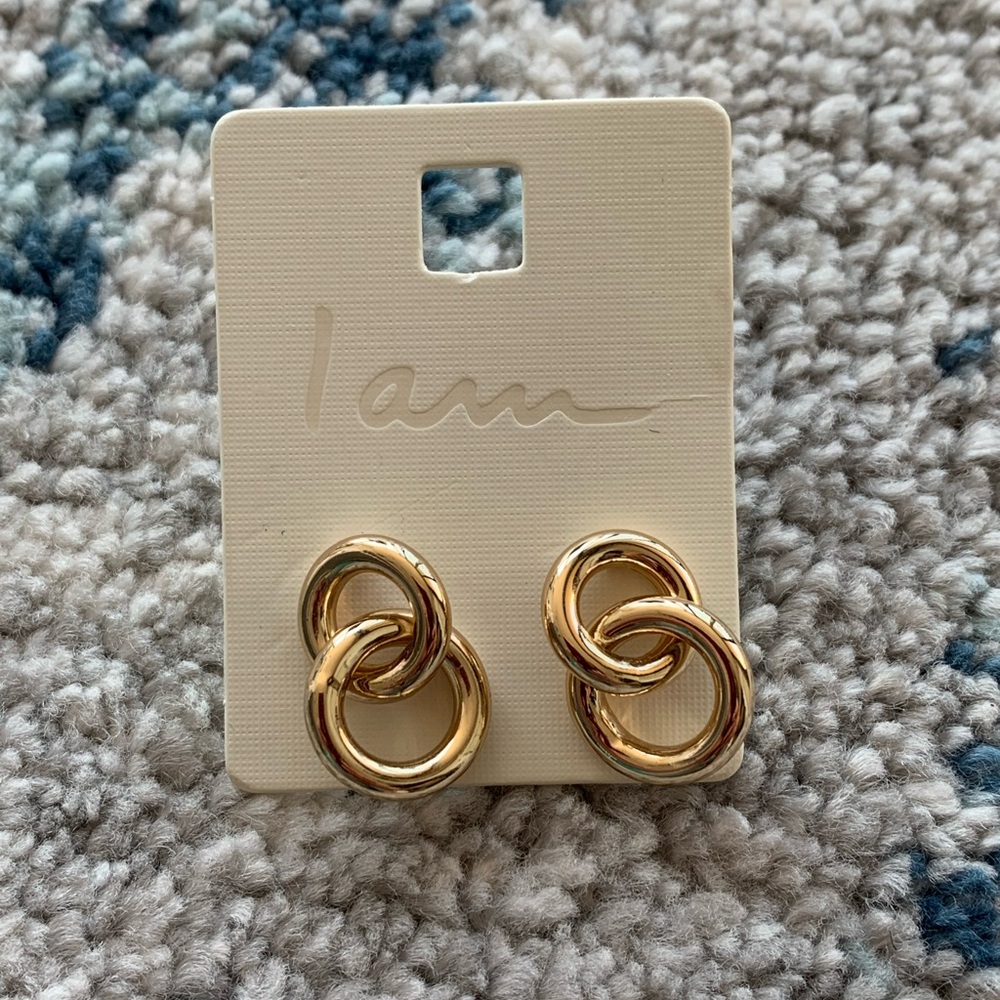 ️NWT gold plated earrings